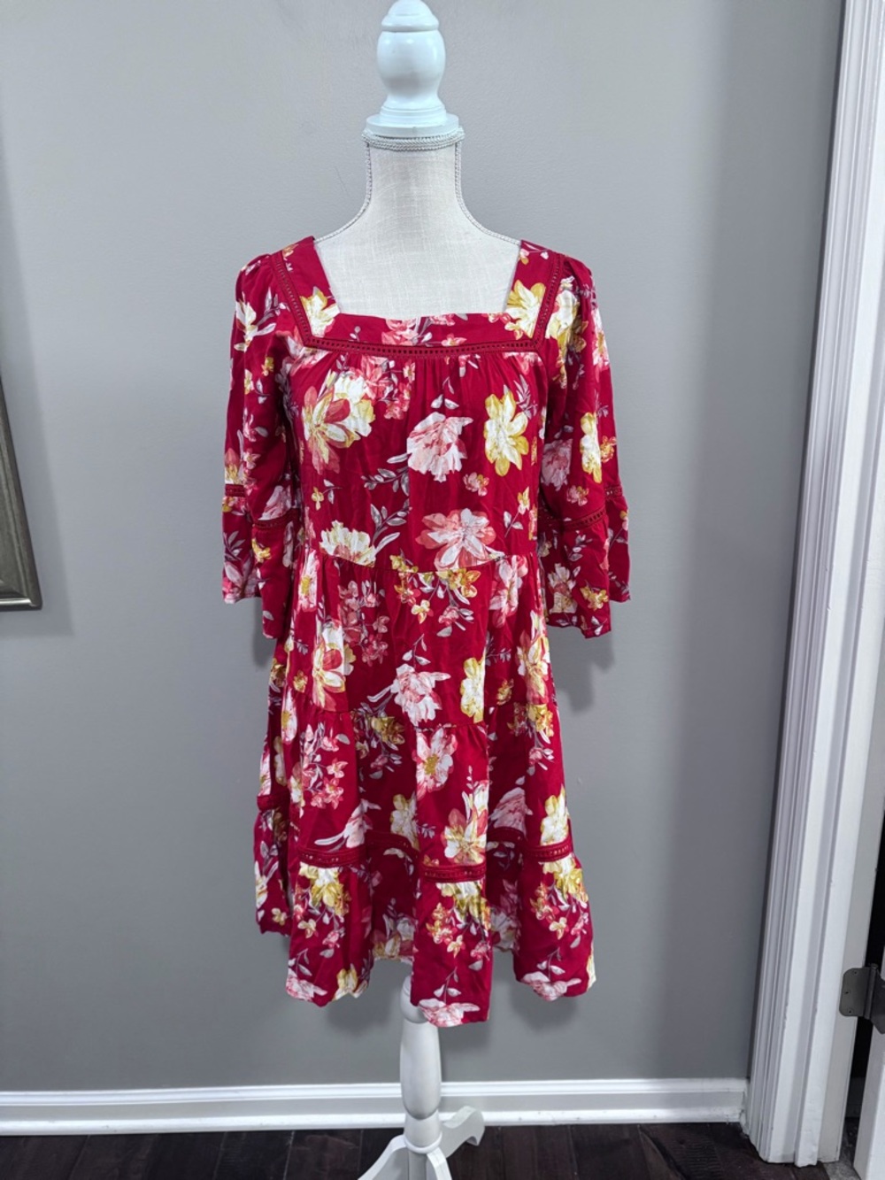 NWT Cato Red Floral Prairie Style Square Neckline Midi Dress. Size Small